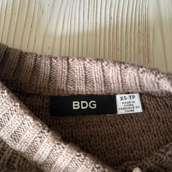 BDG Cable High/Low Crew Neck Knitted Elbow patch Pullover Brown Sweater XS - Picture 5 of 12